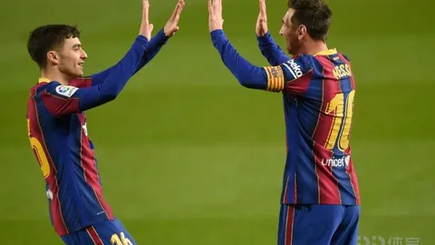 2小时倒计时！中沙大战将至，国足将士已抵沙特国王大学球场